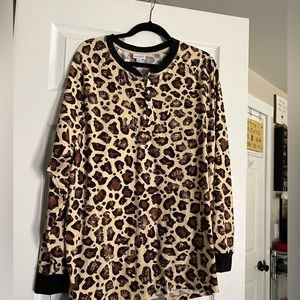 LulaRoe Mark long sleeve 2x size unisex